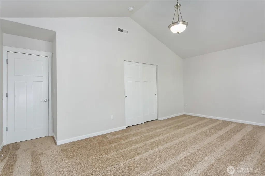 4112 23rd Street SE Puyallup WA 98374