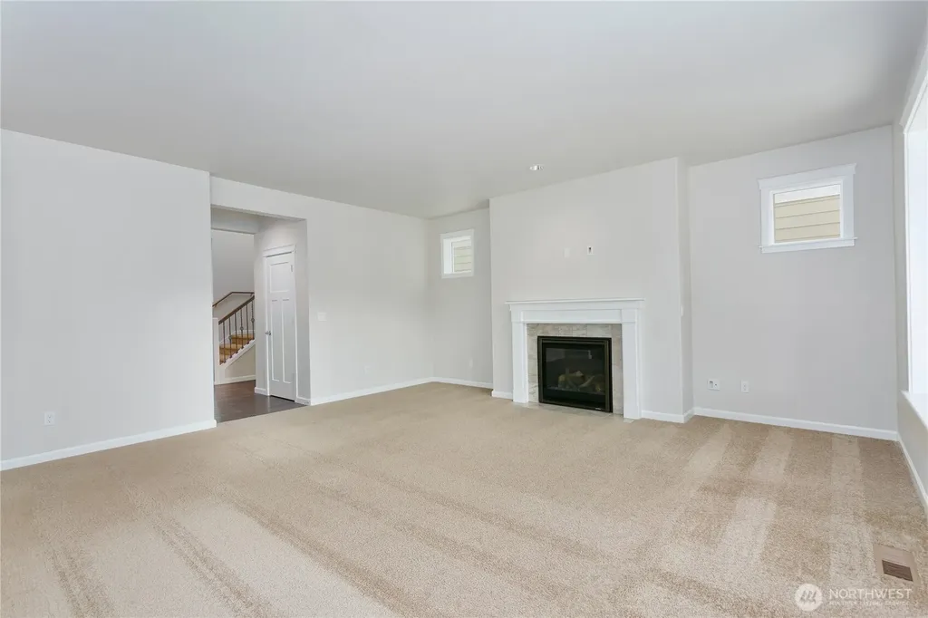 4112 23rd Street SE Puyallup WA 98374