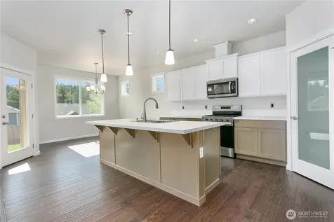 4112 23rd Street SE Puyallup WA 98374