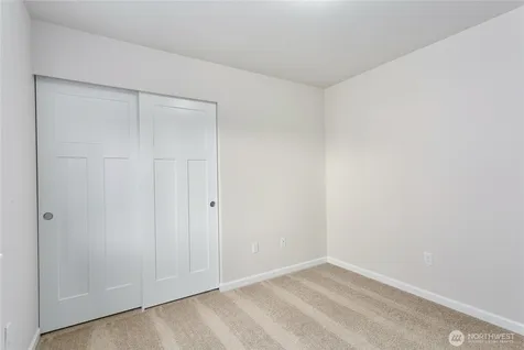 4112 23rd Street SE Puyallup WA 98374