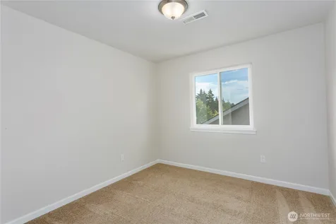 4112 23rd Street SE Puyallup WA 98374