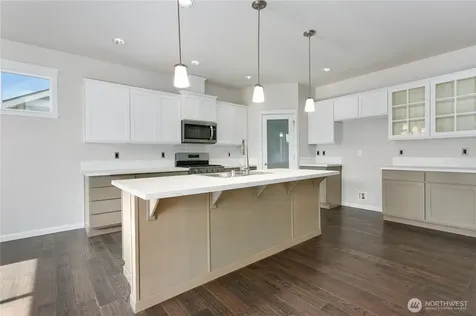 4112 23rd Street SE Puyallup WA 98374