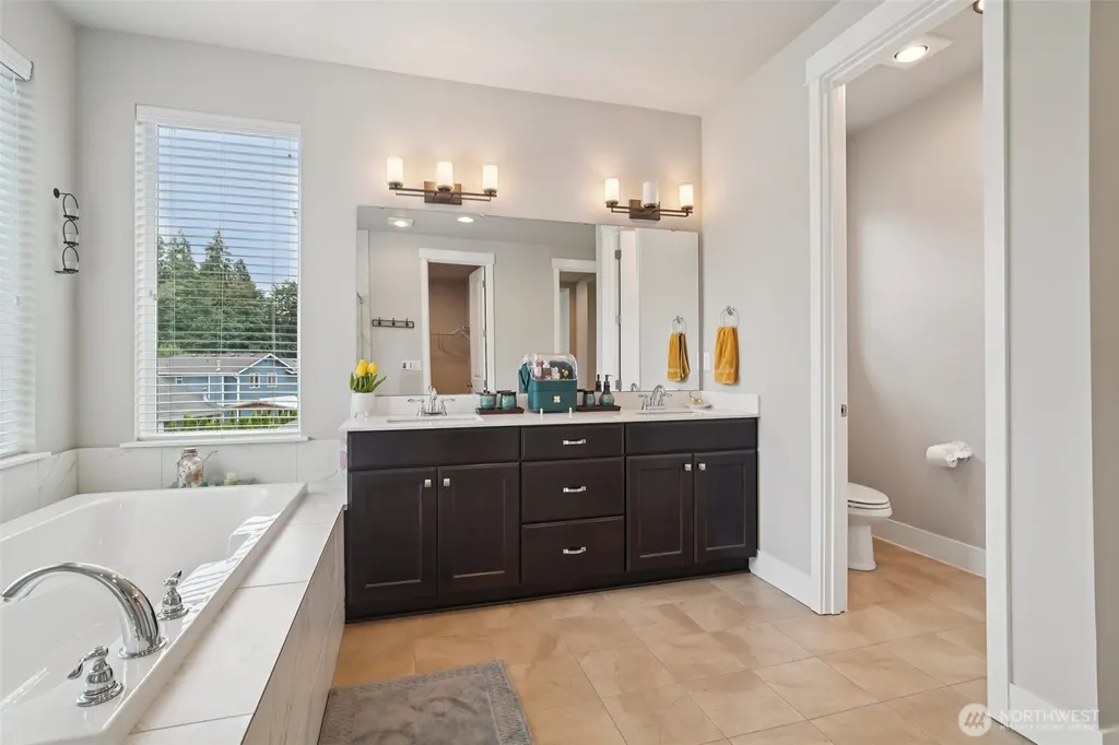 22745 SE 265th Place Maple Valley WA 98038