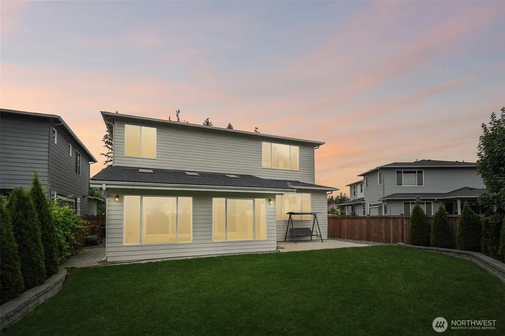 22745 SE 265th Place Maple Valley WA 98038