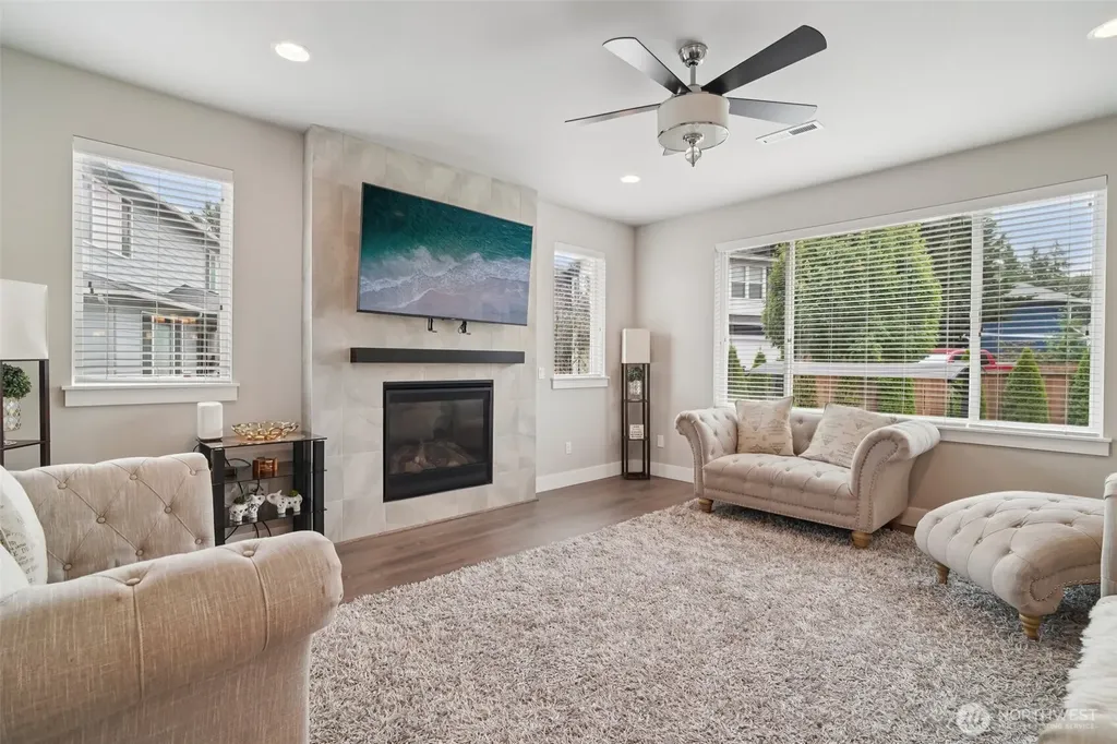 22745 SE 265th Place Maple Valley WA 98038