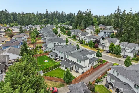 22745 SE 265th Place Maple Valley WA 98038