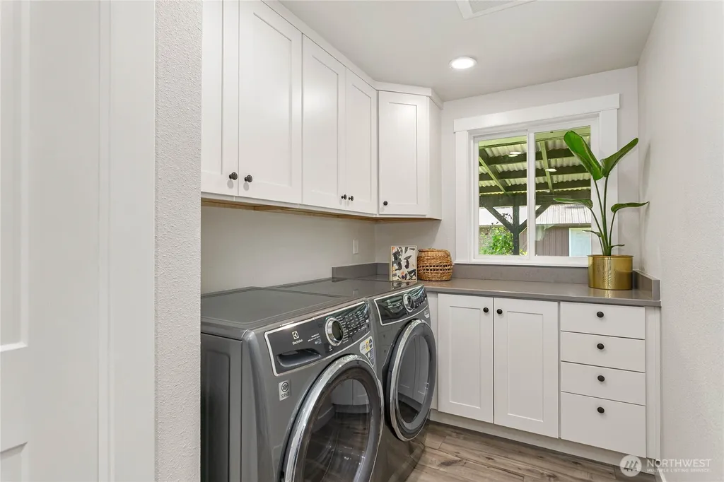 319 Vancouver Street Sumas WA 98295