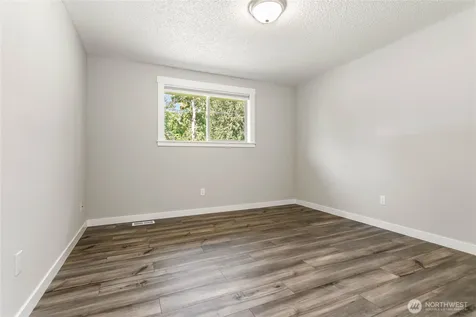 319 Vancouver Street Sumas WA 98295