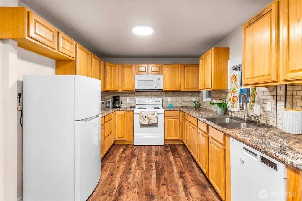 1312 Elizabeth Avenue Bremerton WA 98337