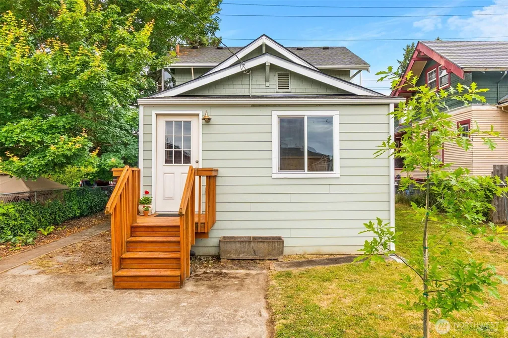 1312 Elizabeth Avenue Bremerton WA 98337