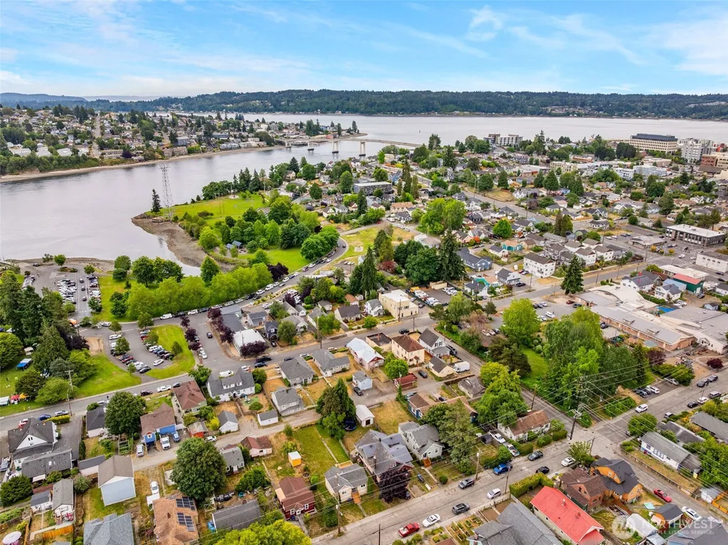 1312 Elizabeth Avenue Bremerton WA 98337