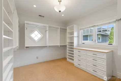1218 3rd Avenue W Seattle WA 98119