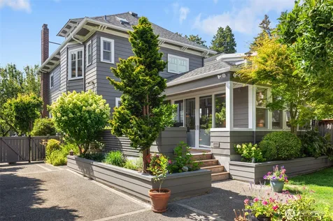 1218 3rd Avenue W Seattle WA 98119