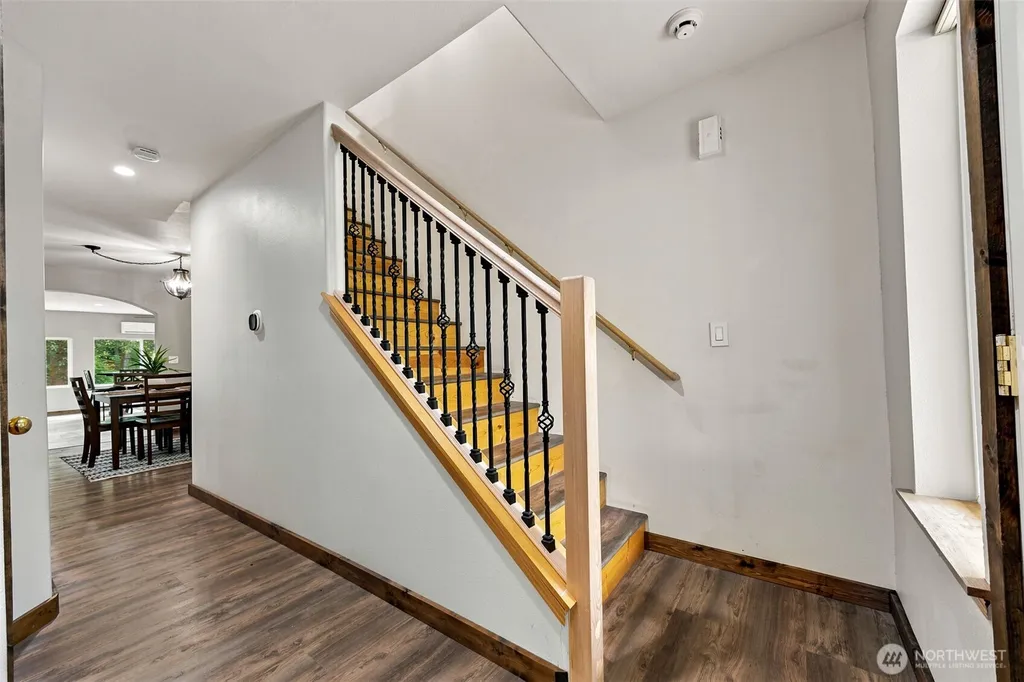 29115 11th Avenue E Roy WA 98580