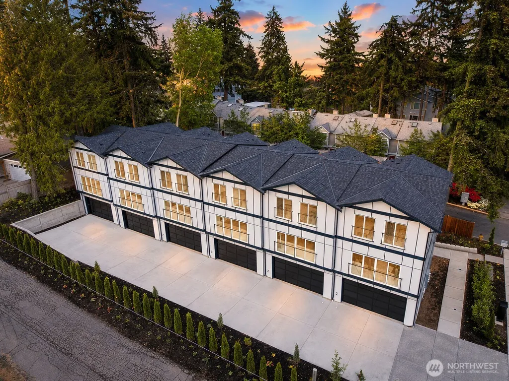 7103 210 Street SW Edmonds WA 98026