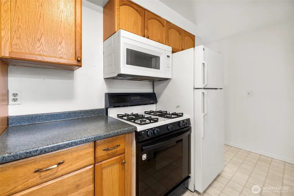 1112 Ridgeway Drive Oak Harbor WA 98277