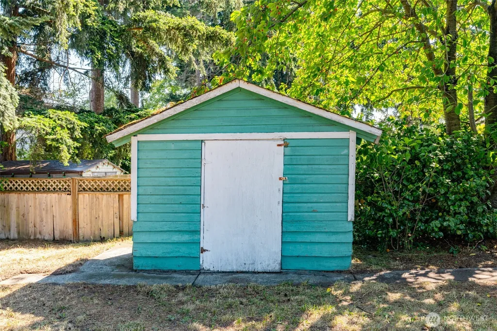 1112 Ridgeway Drive Oak Harbor WA 98277