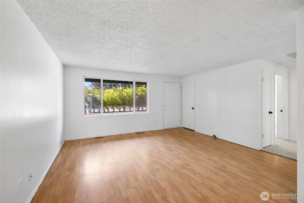 1112 Ridgeway Drive Oak Harbor WA 98277