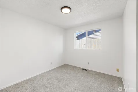 1112 Ridgeway Drive Oak Harbor WA 98277