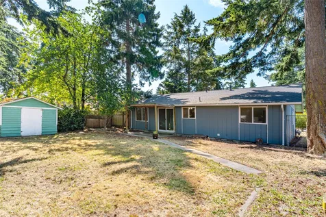 1112 Ridgeway Drive Oak Harbor WA 98277