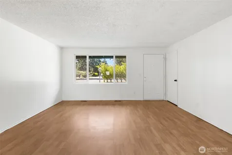 1112 Ridgeway Drive Oak Harbor WA 98277