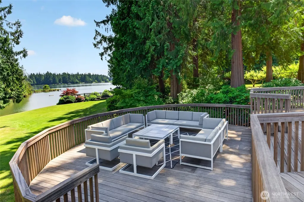 21017 Snag Island Drive East Lake Tapps WA 98391