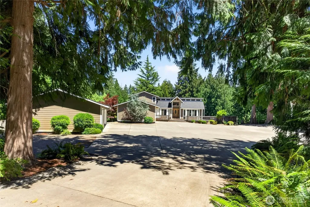 21017 Snag Island Drive East Lake Tapps WA 98391