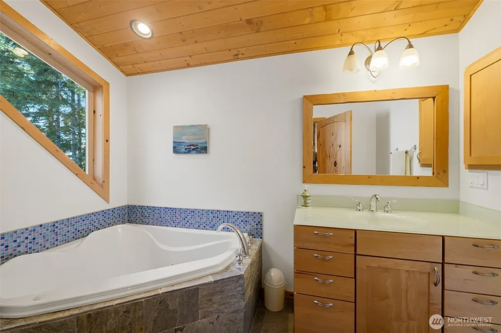 151 E Tamarack Lane Shelton WA 98584
