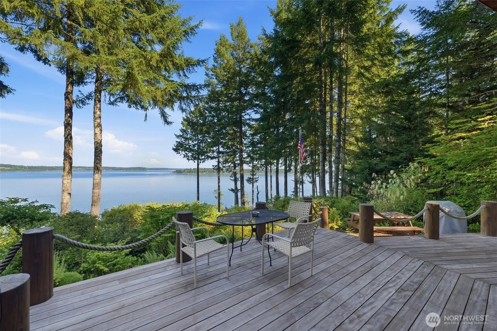 151 E Tamarack Lane Shelton WA 98584