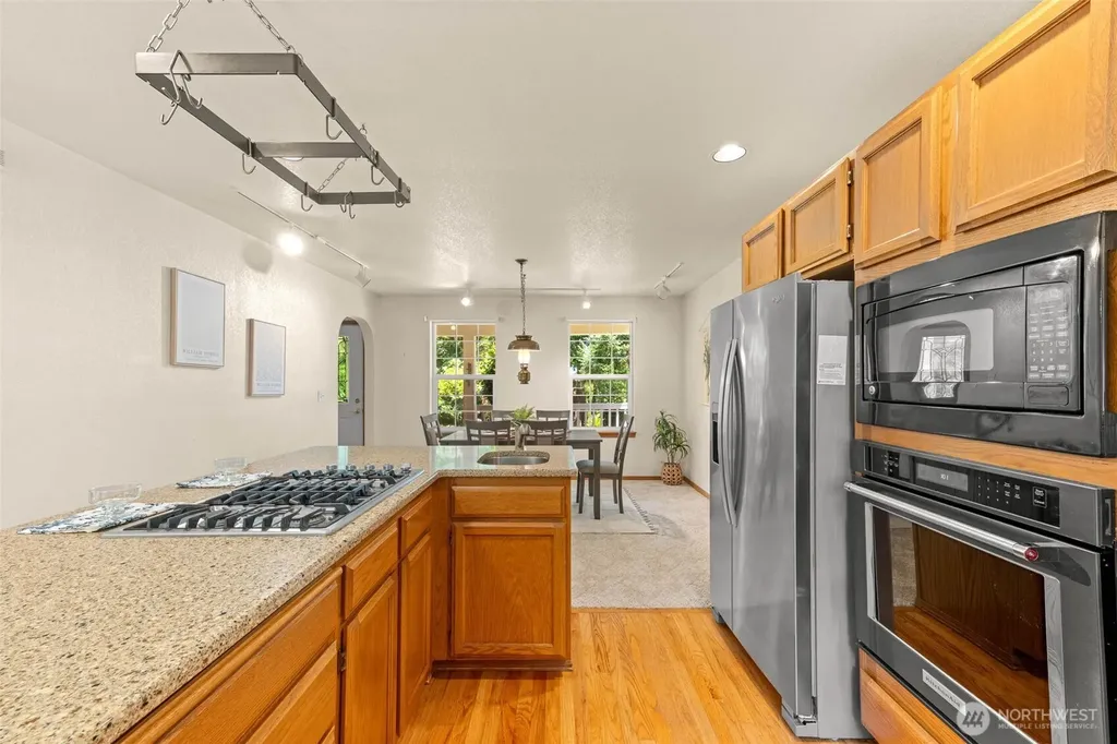 654 9th Avenue Fox Island WA 98333