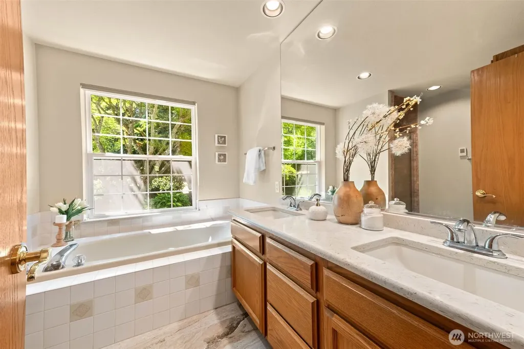 654 9th Avenue Fox Island WA 98333