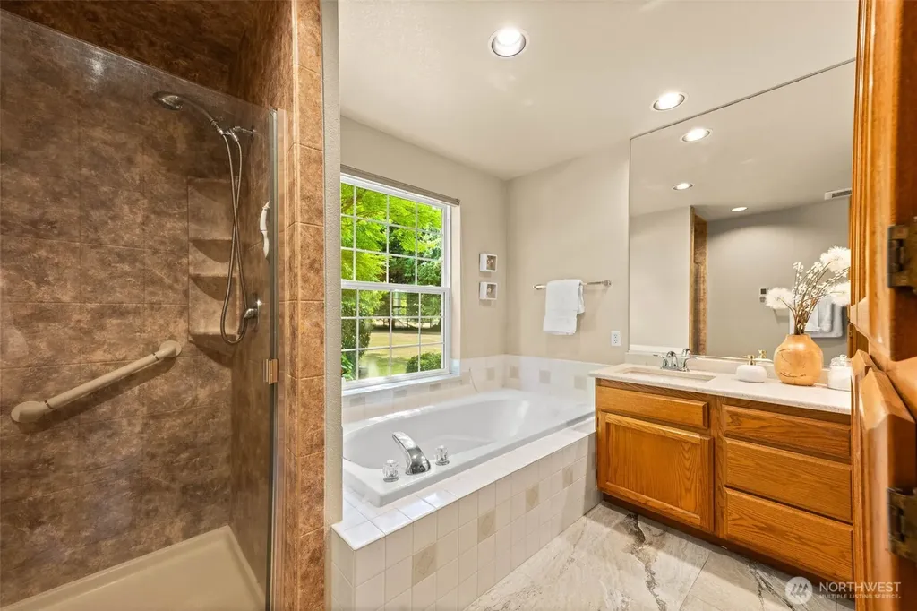 654 9th Avenue Fox Island WA 98333