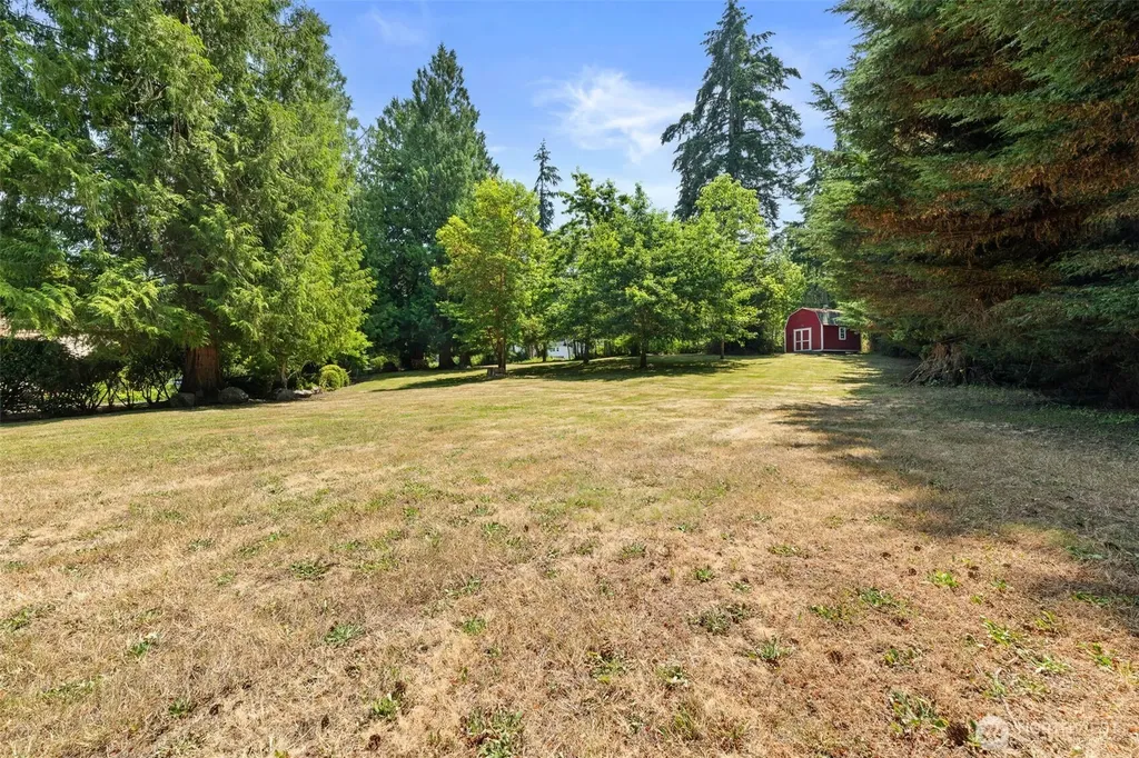 654 9th Avenue Fox Island WA 98333