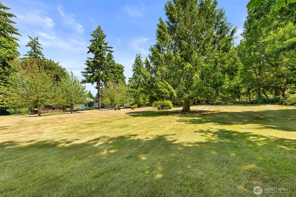 654 9th Avenue Fox Island WA 98333