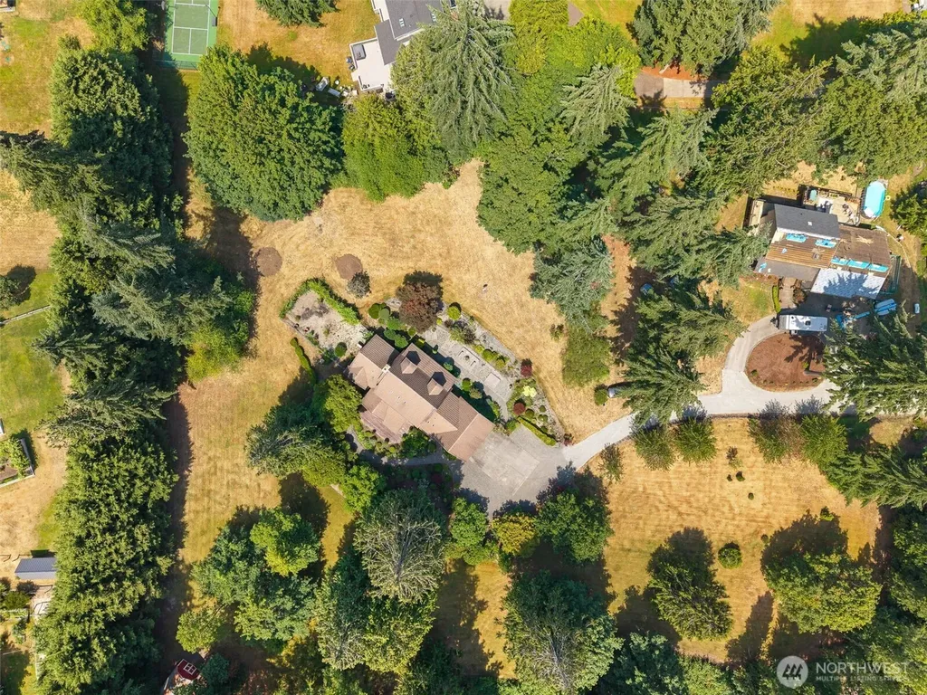 654 9th Avenue Fox Island WA 98333