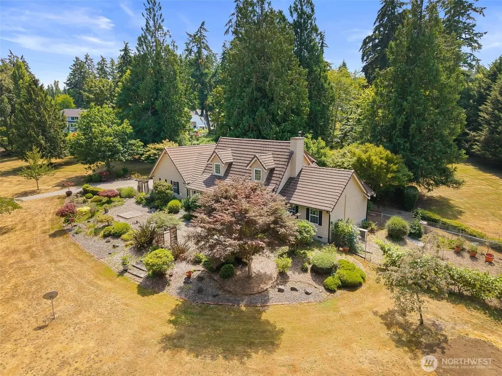 654 9th Avenue Fox Island WA 98333