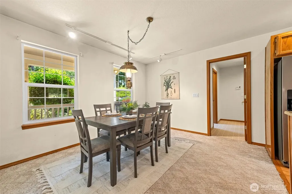 654 9th Avenue Fox Island WA 98333