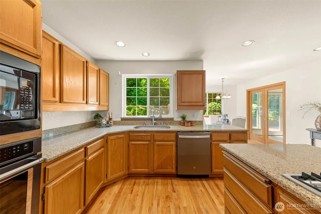 654 9th Avenue Fox Island WA 98333