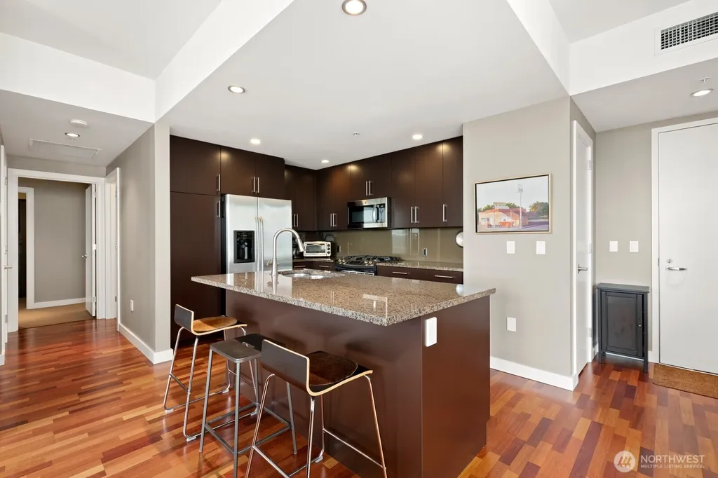 910 Lenora Street Seattle WA 98121