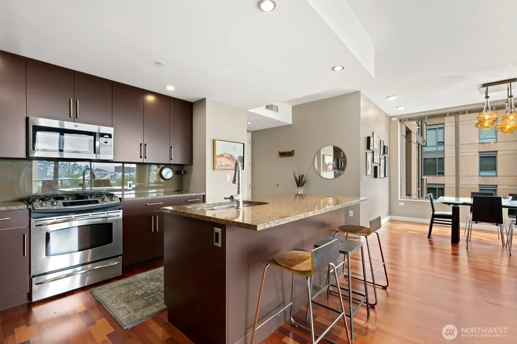 910 Lenora Street Seattle WA 98121
