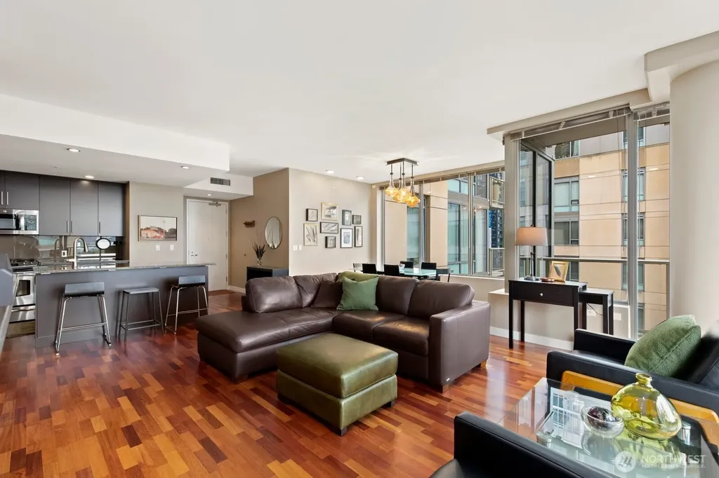 910 Lenora Street Seattle WA 98121
