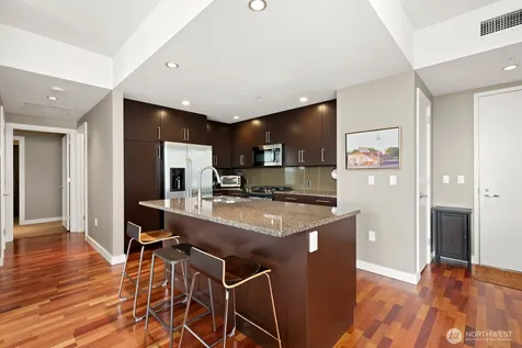 910 Lenora Street Seattle WA 98121