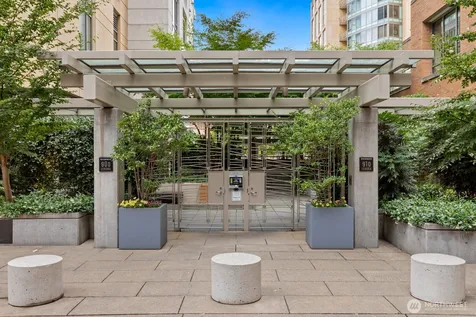 910 Lenora Street Seattle WA 98121