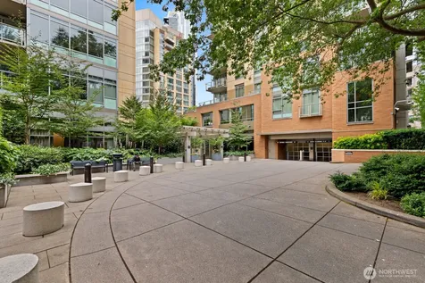 910 Lenora Street Seattle WA 98121