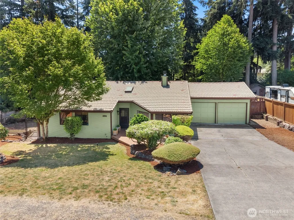 8904 121st Street Puyallup WA 98373