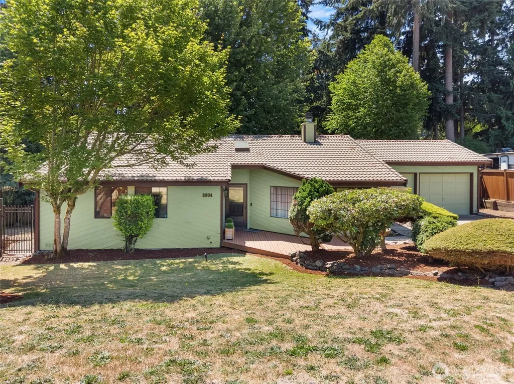 8904 121st Street Puyallup WA 98373