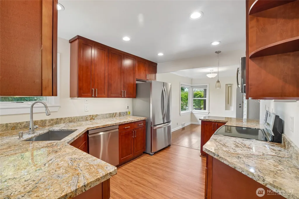 3004 SW Barton Street Seattle WA 98126
