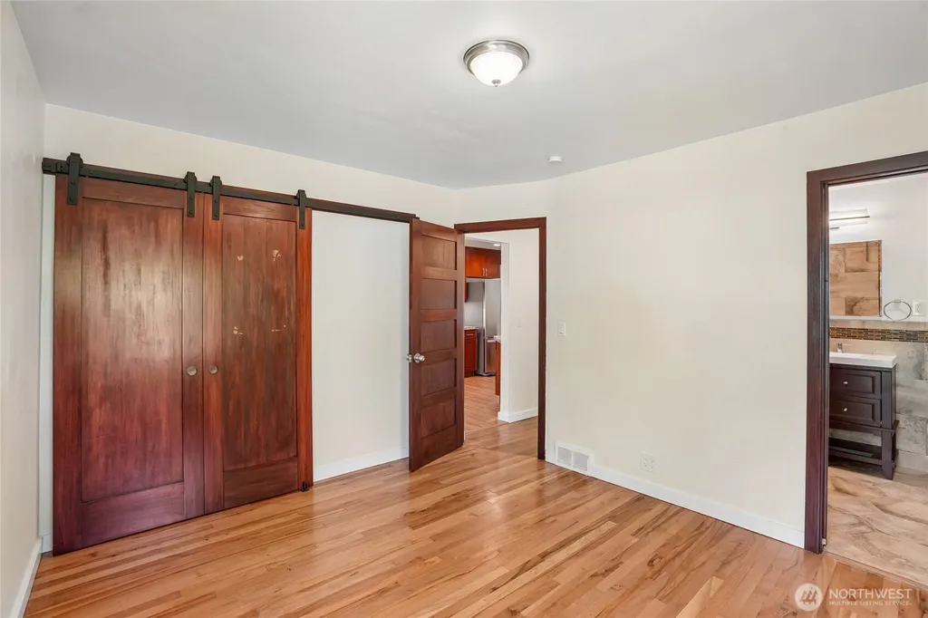 3004 SW Barton Street Seattle WA 98126