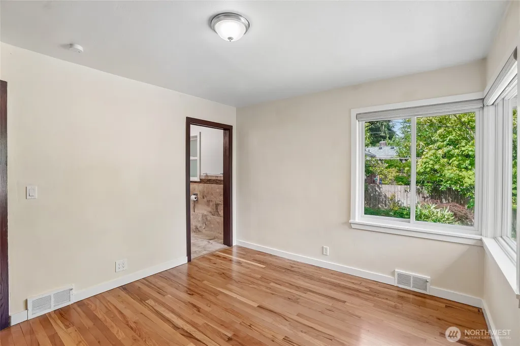 3004 SW Barton Street Seattle WA 98126