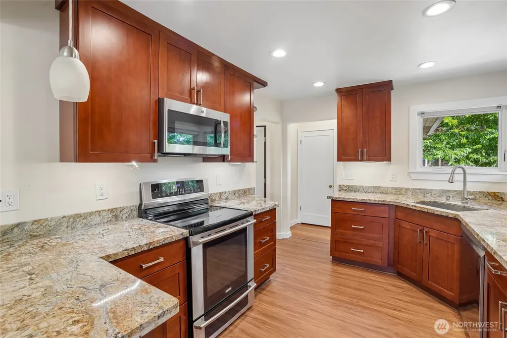 3004 SW Barton Street Seattle WA 98126